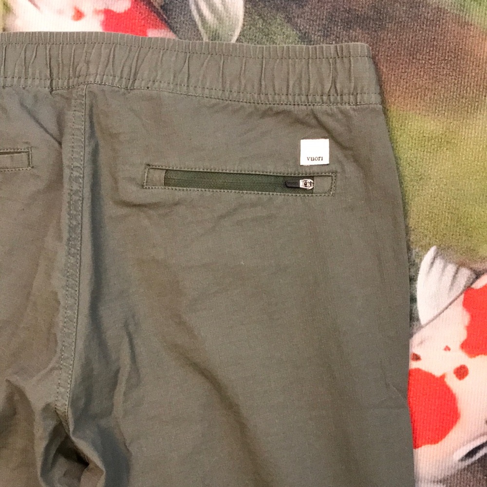 🐬VUORI Ripstop Dark Olive Green Pants - Picture 2 of 8